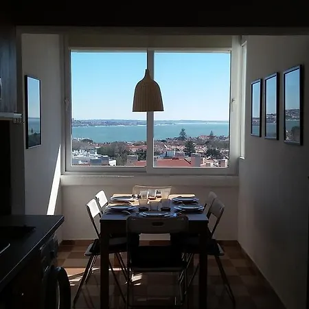 Centrally Located Sea View * Cascais